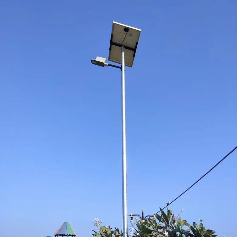 30 Watt solar street light